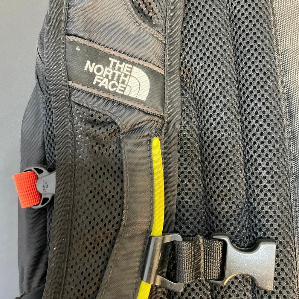 The North Face Surge Backpack Purple Black Laptop Travel Hiking Bag - Picture 3 of 12
